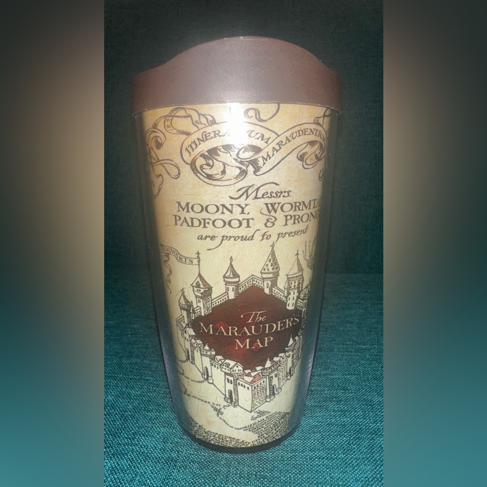 TERVIS TUMBLER HARRY POTTER MARAUDERS MAP LIDDED CUP 16 oz  MADE IN USA NICE!